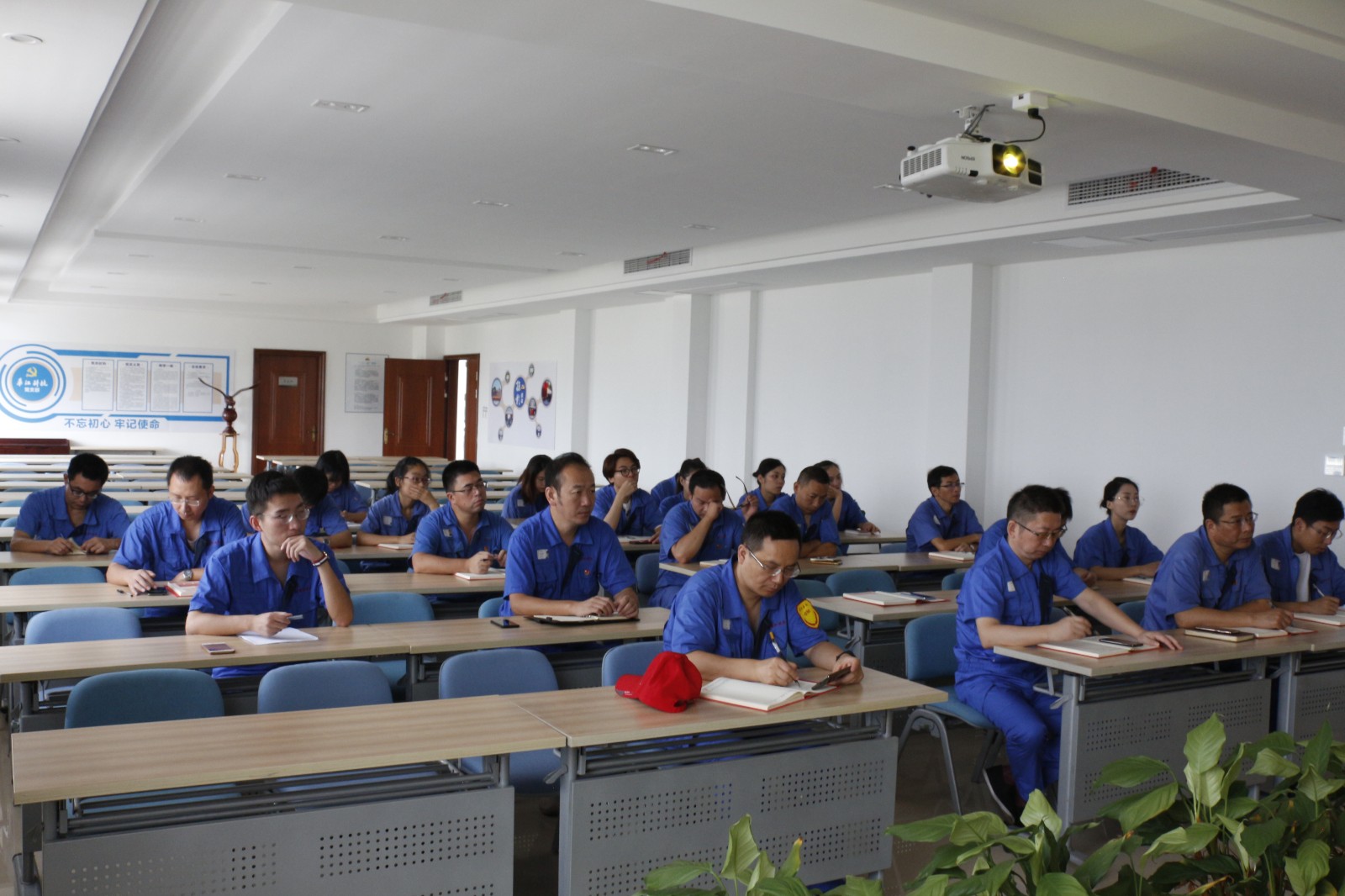 1567069246685300.jpg 1567069246685300.jpg